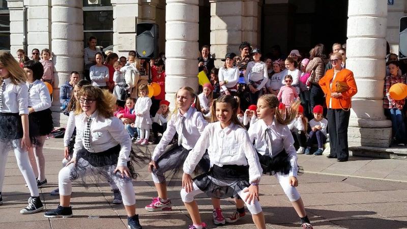 Međunarodni dan plesa - Rijeka Go Out And Dance- 29.4.2017. // 12:00-14:00// Korzo, ispred Radio Rijeka